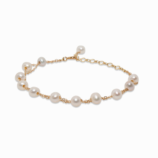 Elegant Pearl Drapery Bracelet